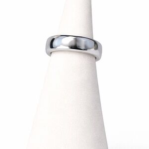 Polished silver band size 6.5 NIB